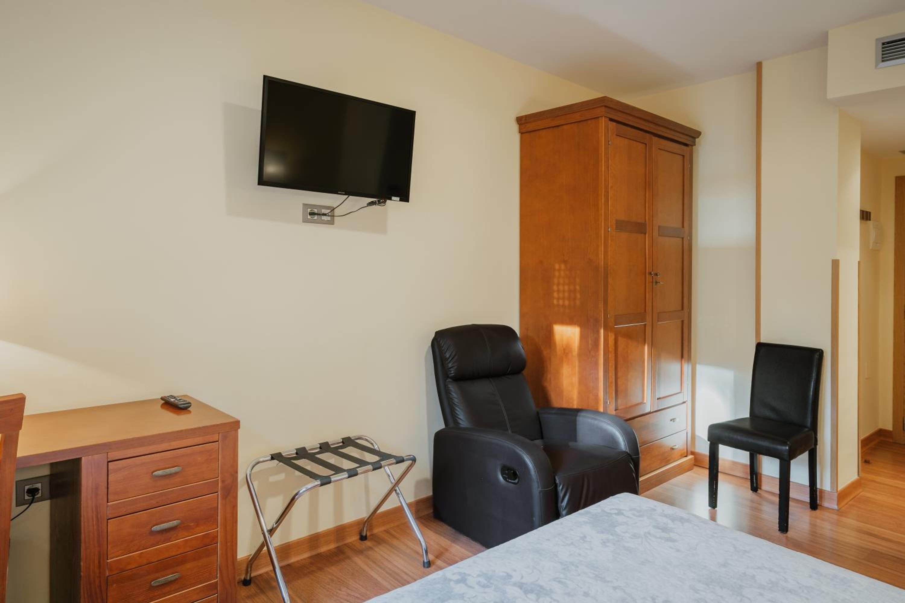 Hotel Reina Isabel 45/57