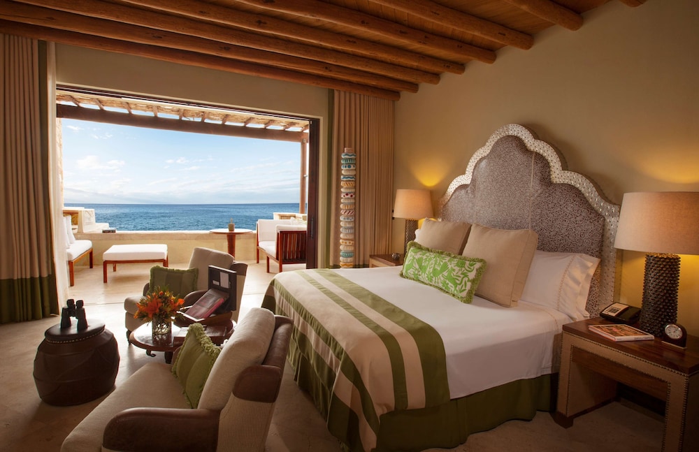 ROOM, KING BED, OCEAN VIEW, PLUNGE POOL