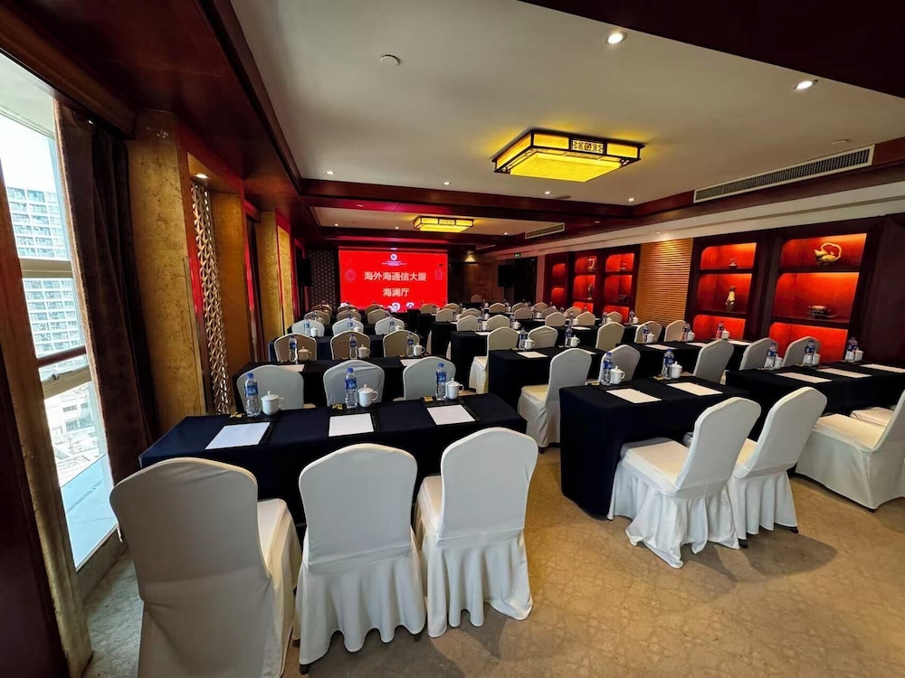Communication International Hotel 31/34