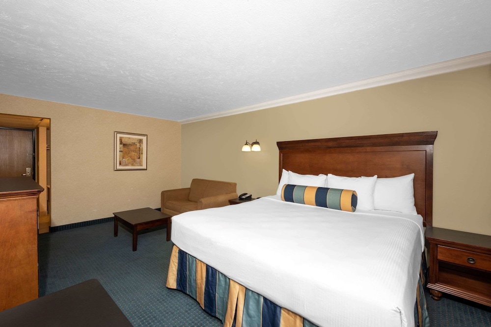 Suburban Studios Branson On The Strip 7/21