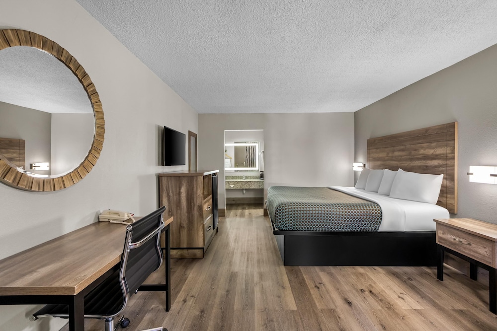 Room, King Bed, Smoking, Americas Best Value Inn Douglasville 6/9