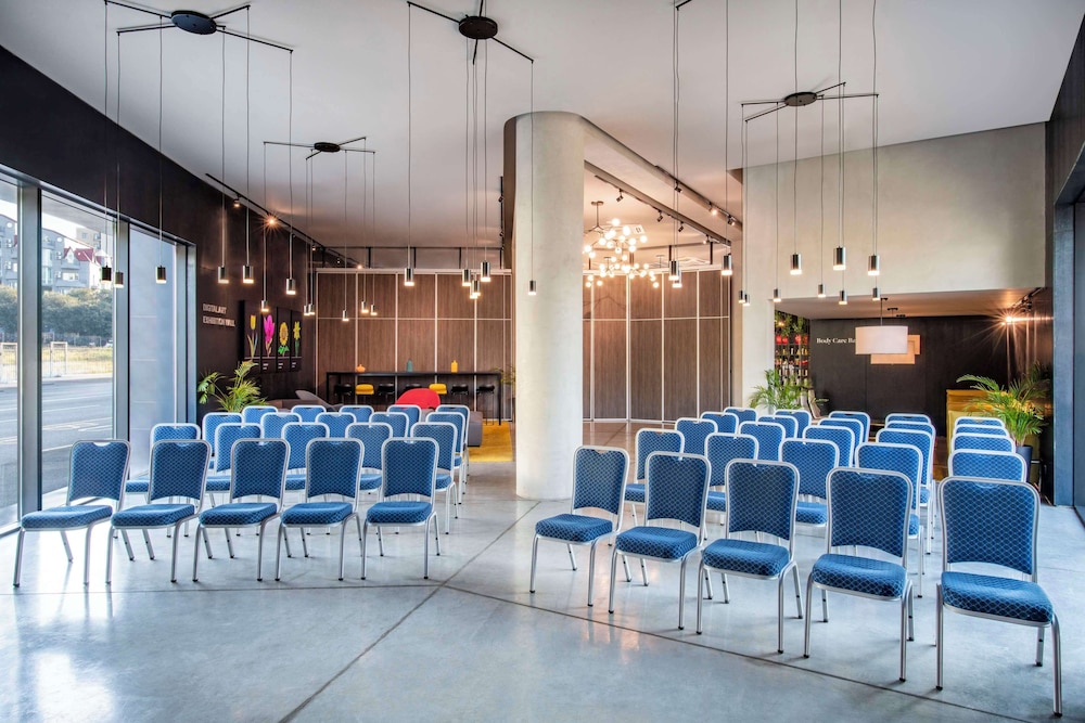 Golden Tulip Design Tbilisi 27/55
