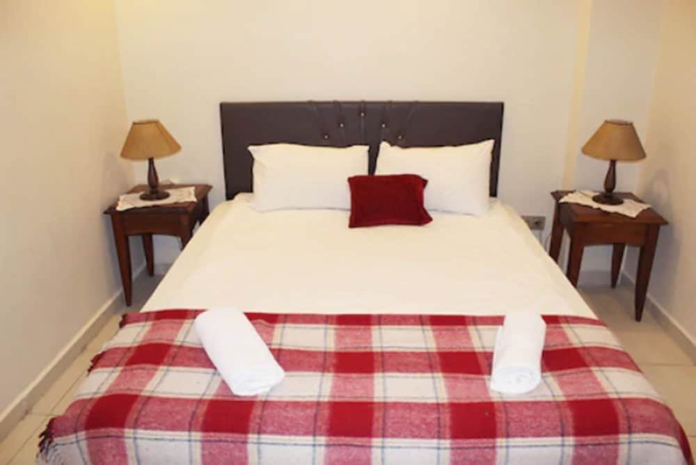 Lalinn Hotel 58/72