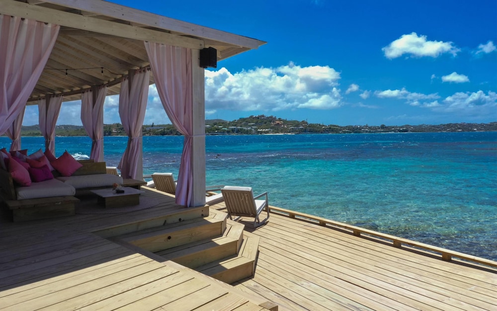 Hodges Bay Resort & Spa, an HQ Luxury Resort & Residences 39/67