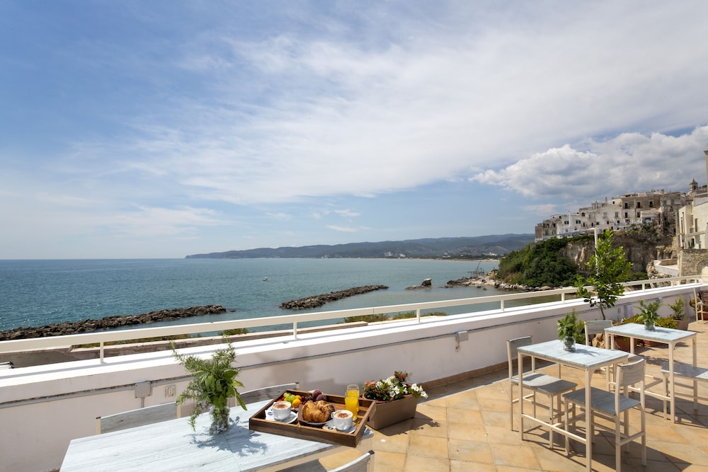 Hotel Punta San Francesco 40/49