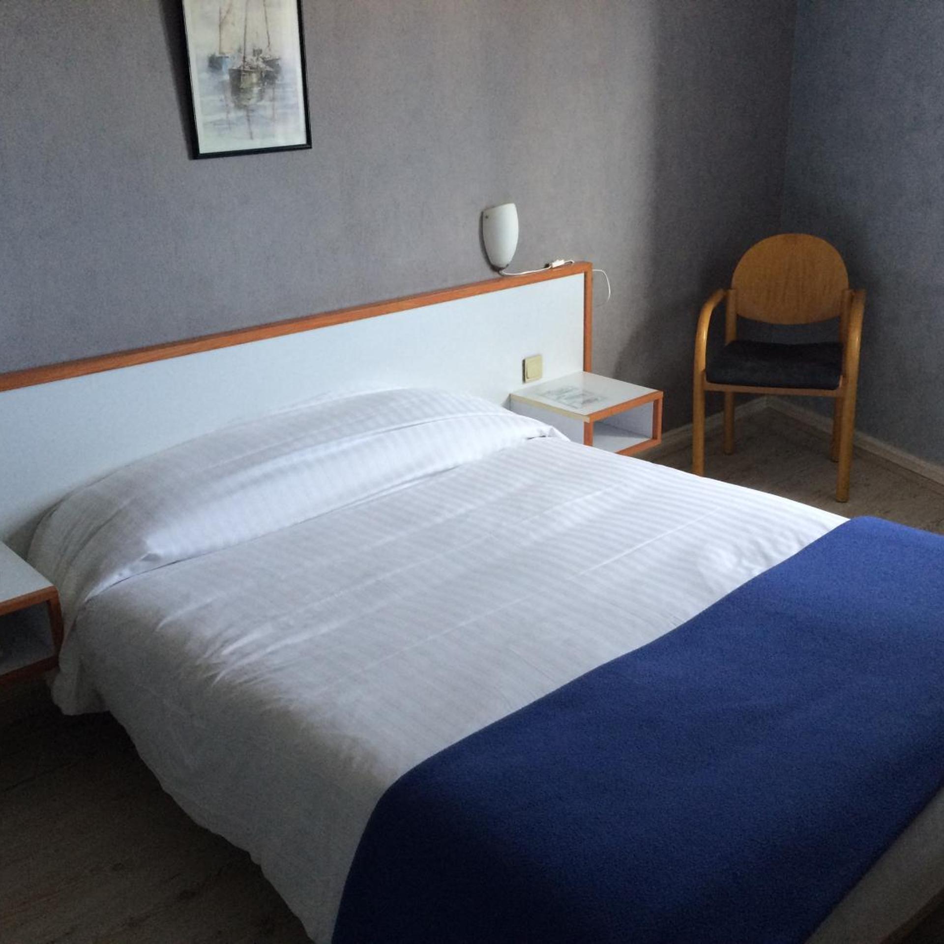 HOTEL LES CHARDONS BLEUS REST LE BISTROT DE LA MER 13/52