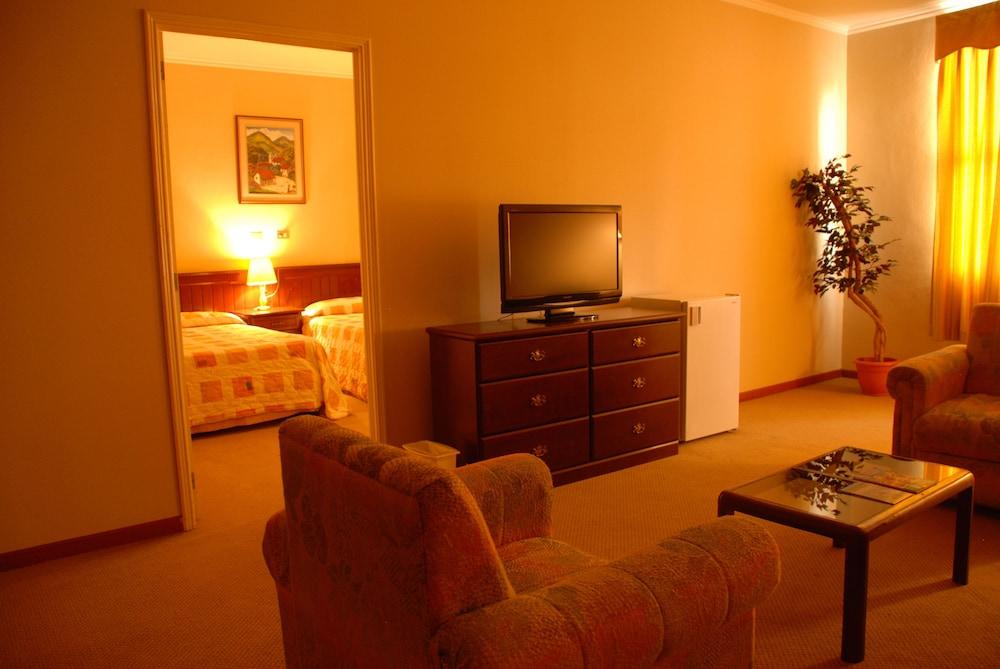 Hotel Capital 16/30
