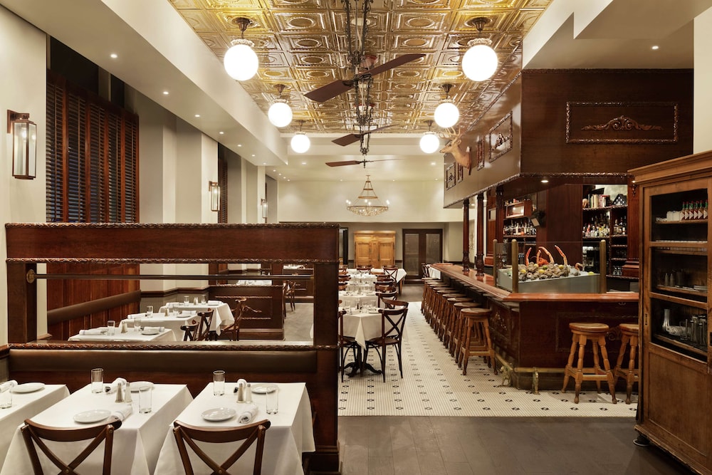 Hilton New Orleans/St. Charles Avenue 52/71