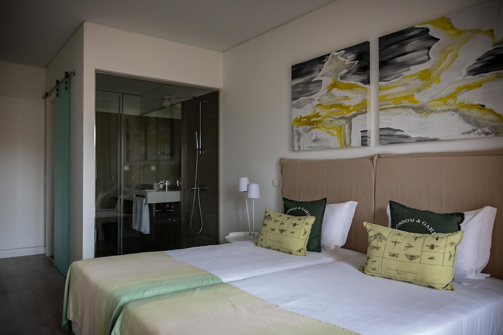 3 Bedrooms, Beach, Economy, Apartment, 1 Double and 4 Single Beds, Private Pool, Ground Floor
