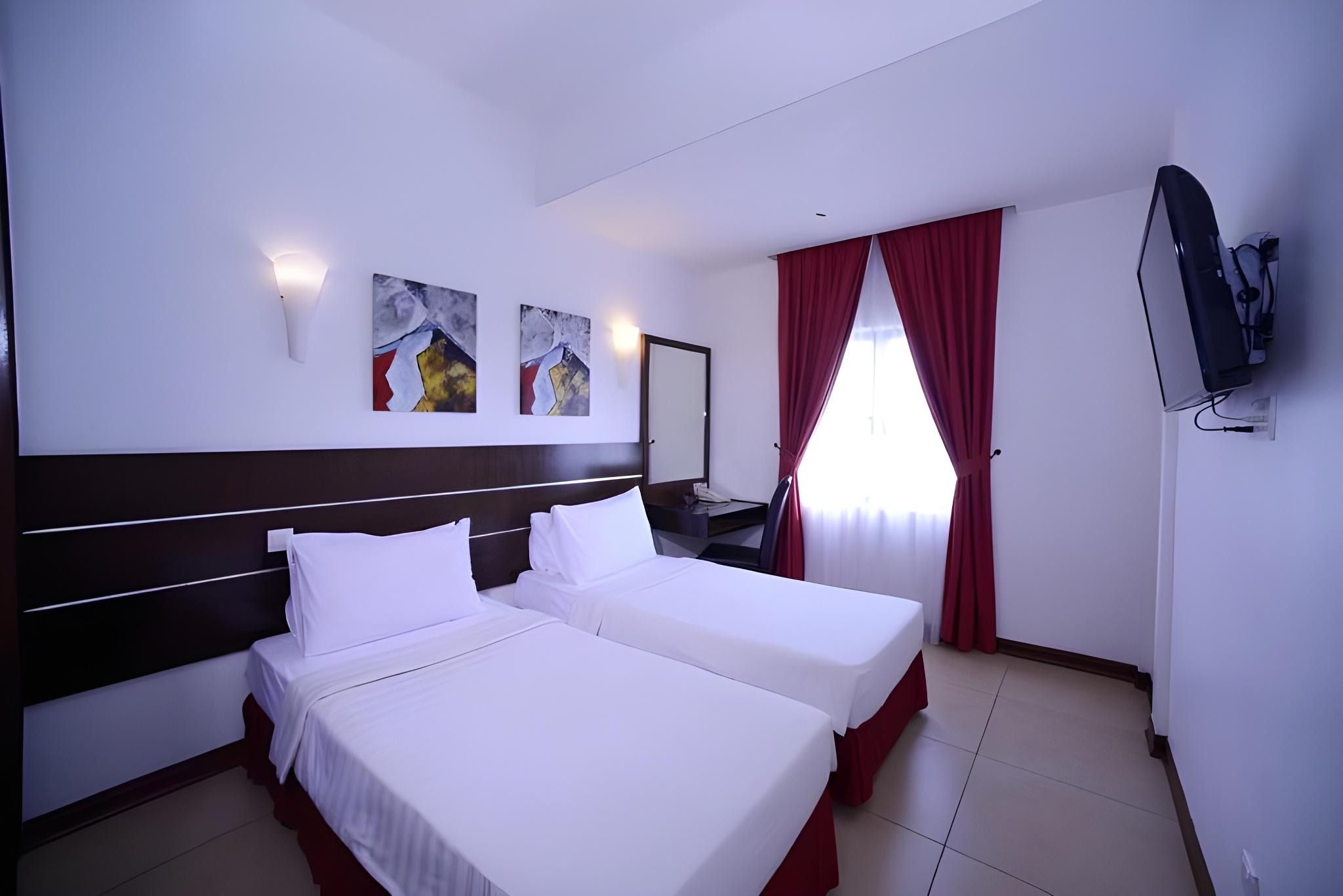 غرفة قياسية بسرير مزدوج أو سريرين منفصلين