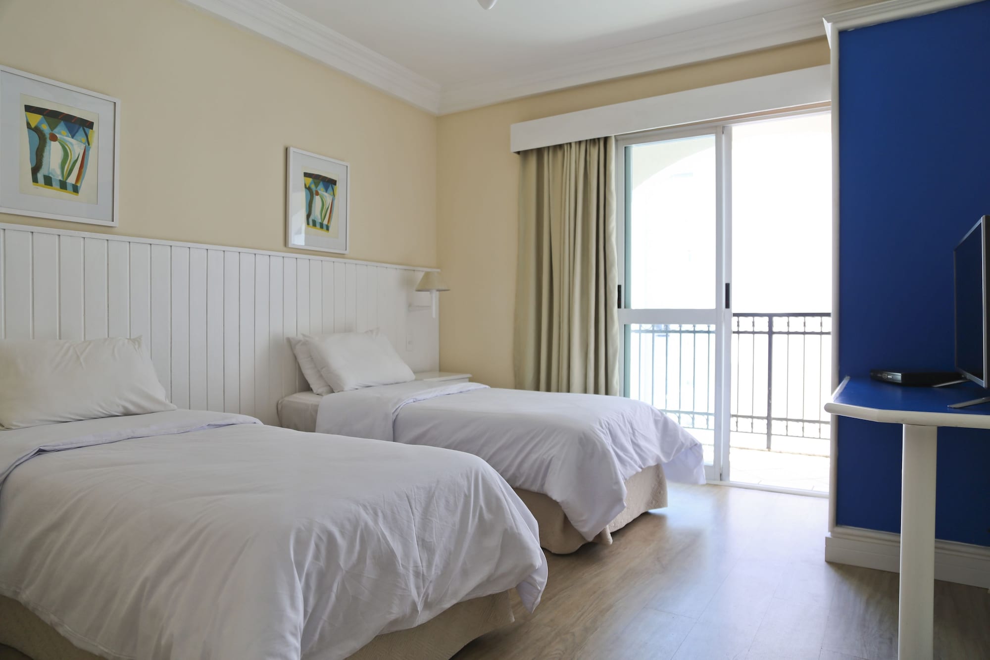 STANDARD, TWIN BEDS