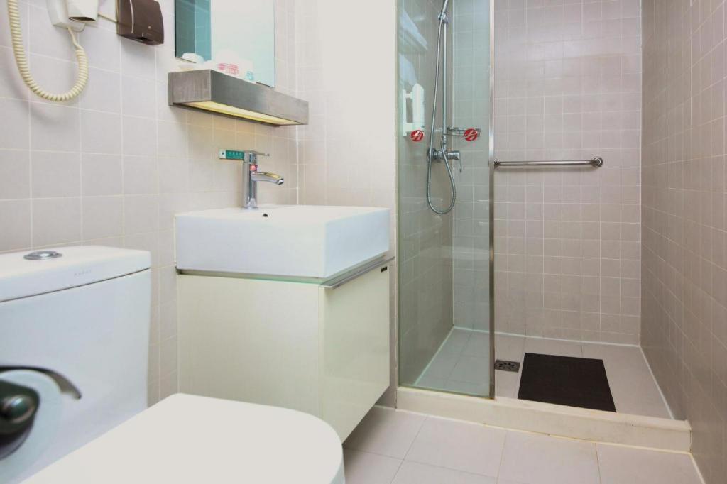 Jinjiang Inn Select (Shenyang Railway Station Taiyuan South Street) 50/50