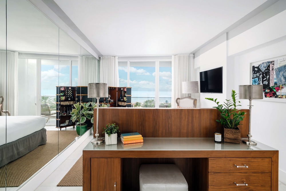 NAUTILUS SONESTA MIAMI BEACH 6/46