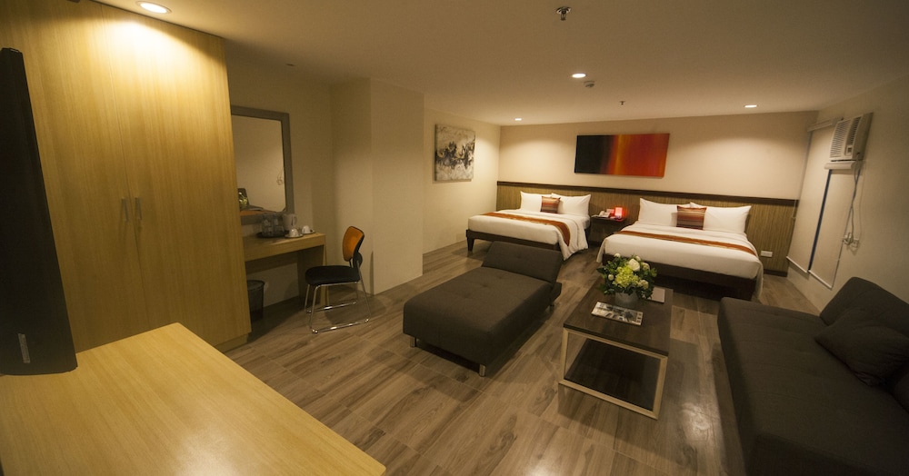 Ns Royal Hotel 52/59