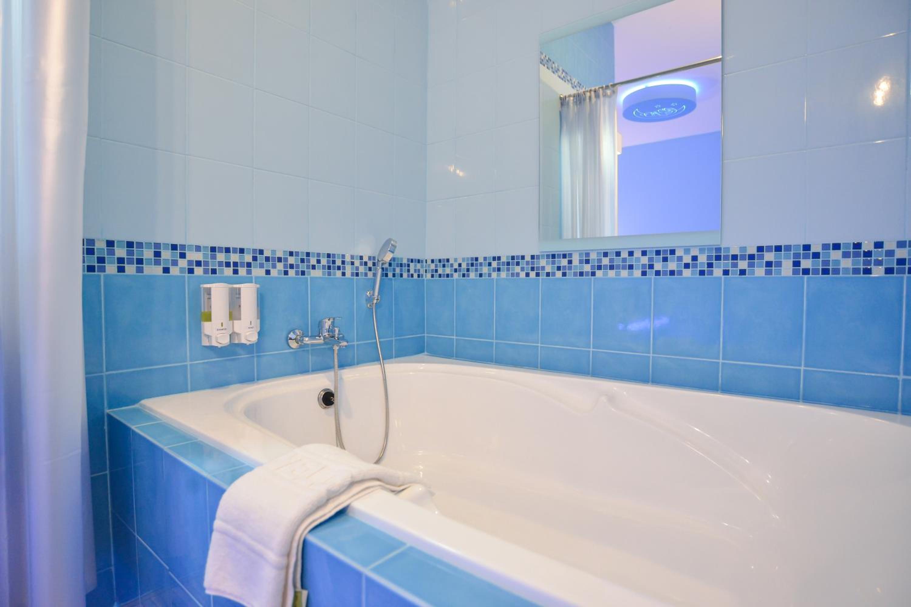 Suite, King Bed, 3 King Beds, Bed Villa Resort Chaing Rai 10/10
