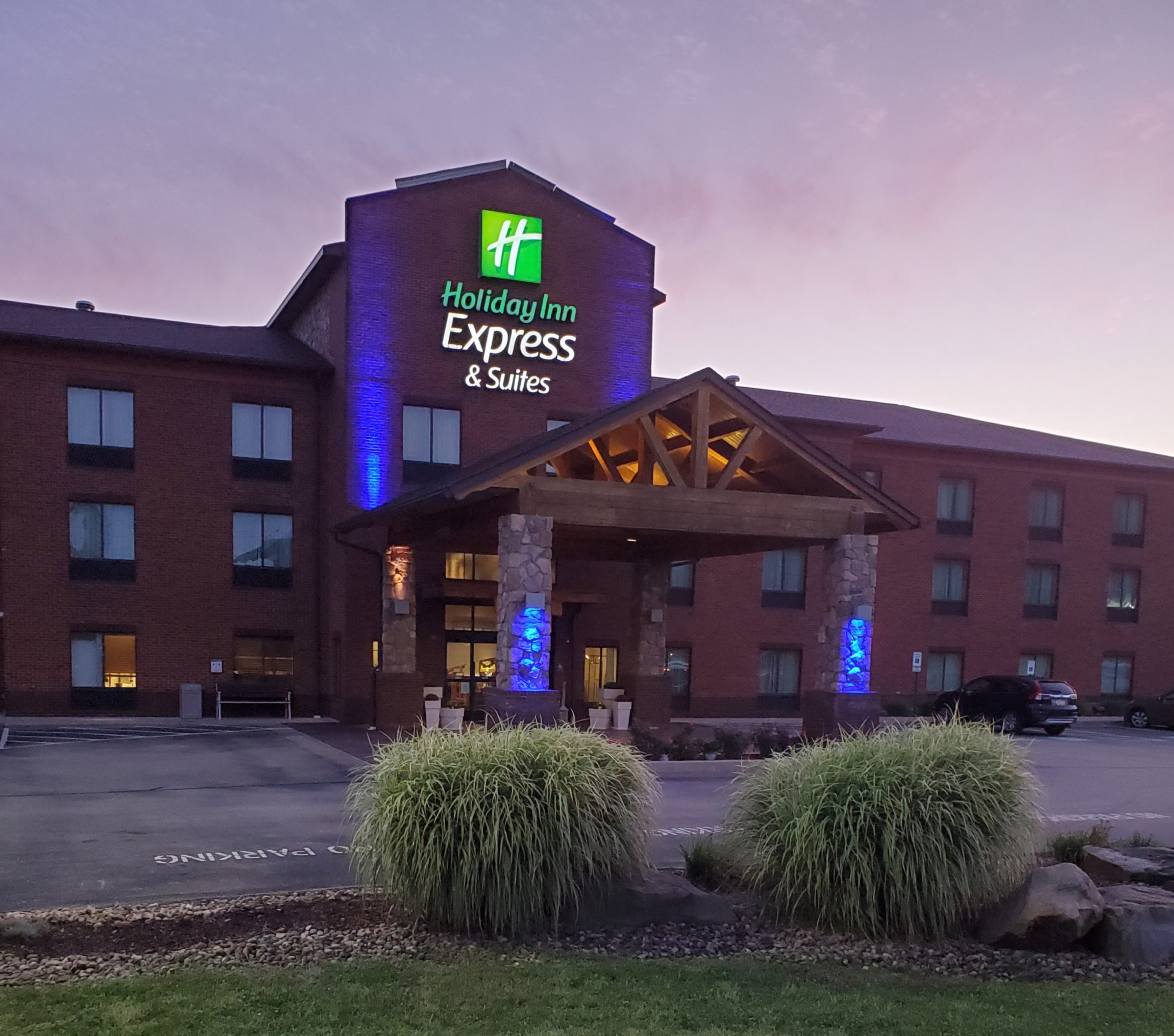 Holiday Inn Express Hotel And Suites Donegal 2/43