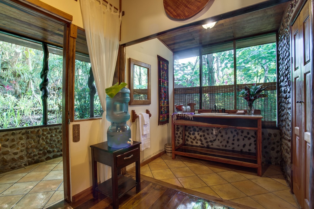 Table Rock Jungle Lodge 15/65
