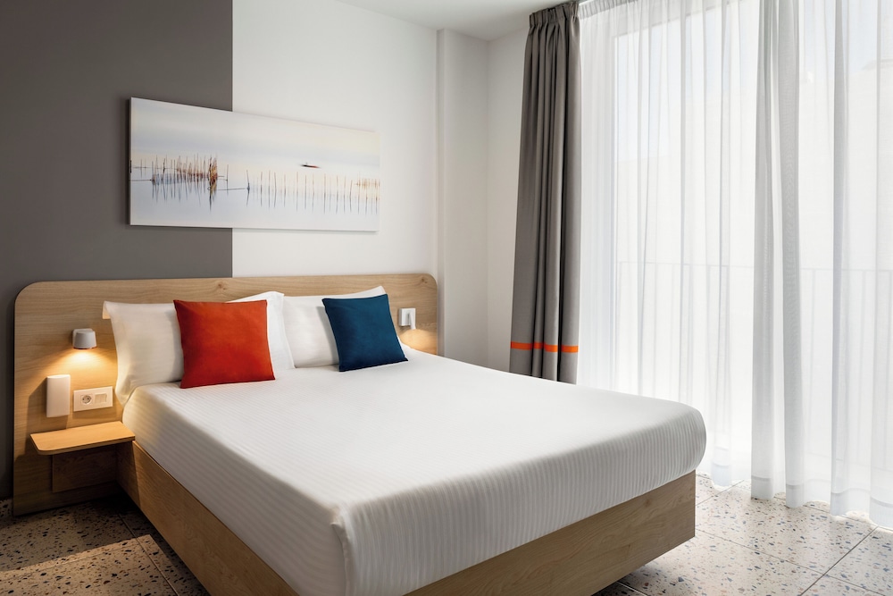 SUPERIOR, DOUBLE BED