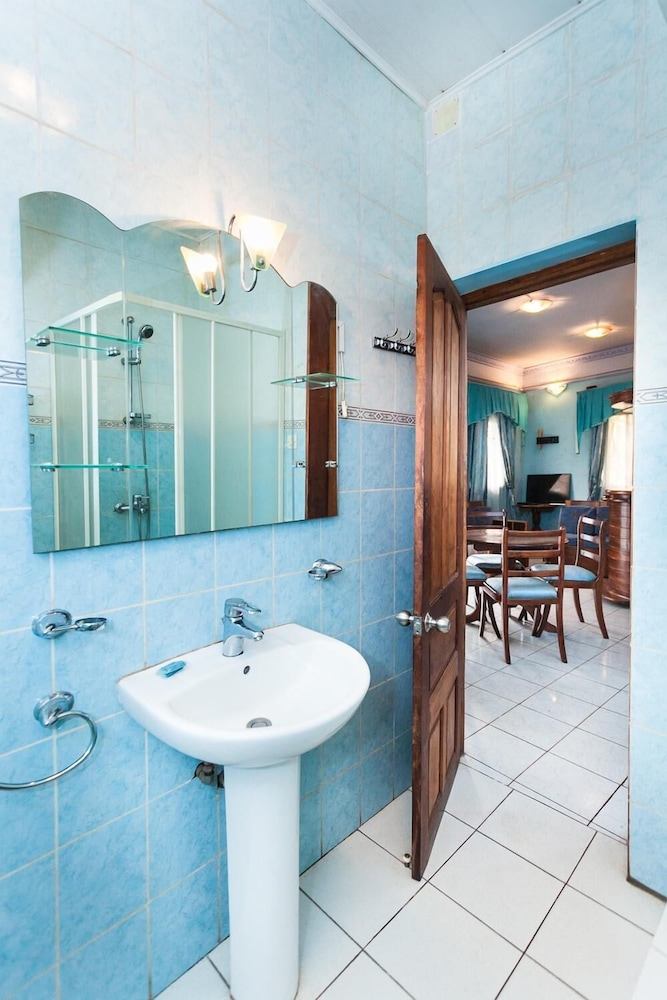 Oceanis Home & Voyages 48/50