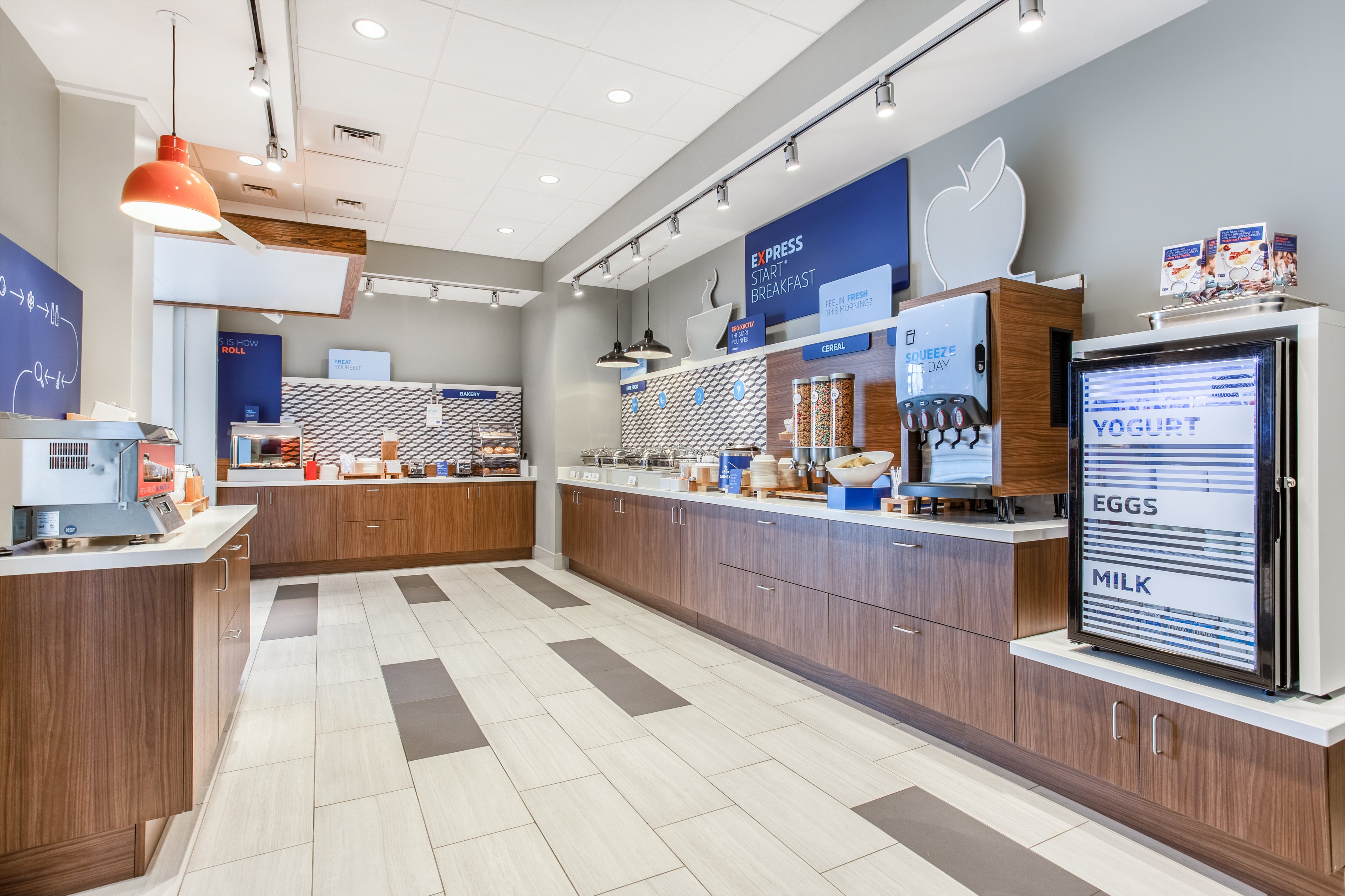 Holiday Inn Express & Suites Ottawa 11/50