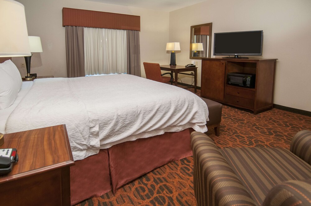 Hampton Inn And Suites Waxahachie 19/76