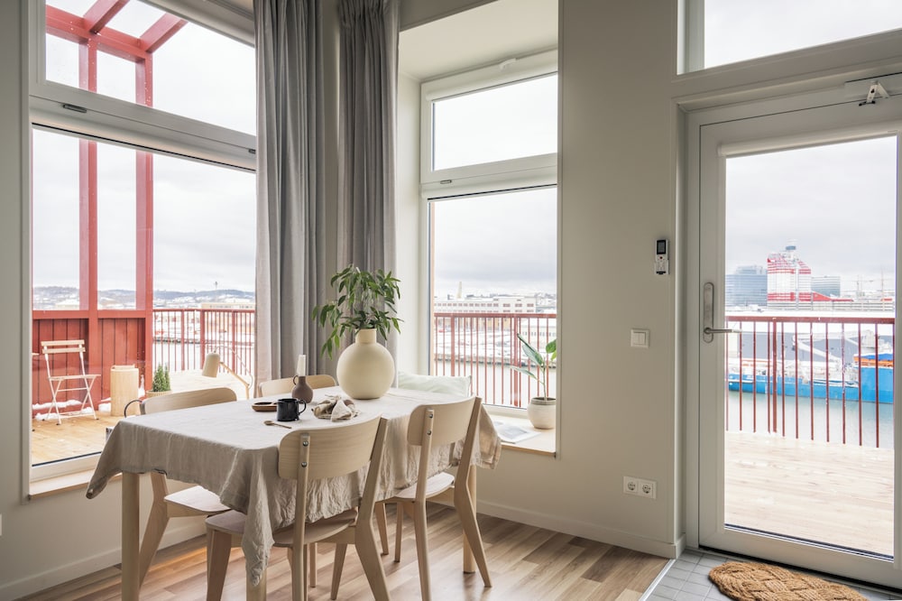 Waterfront Cabins 36/50