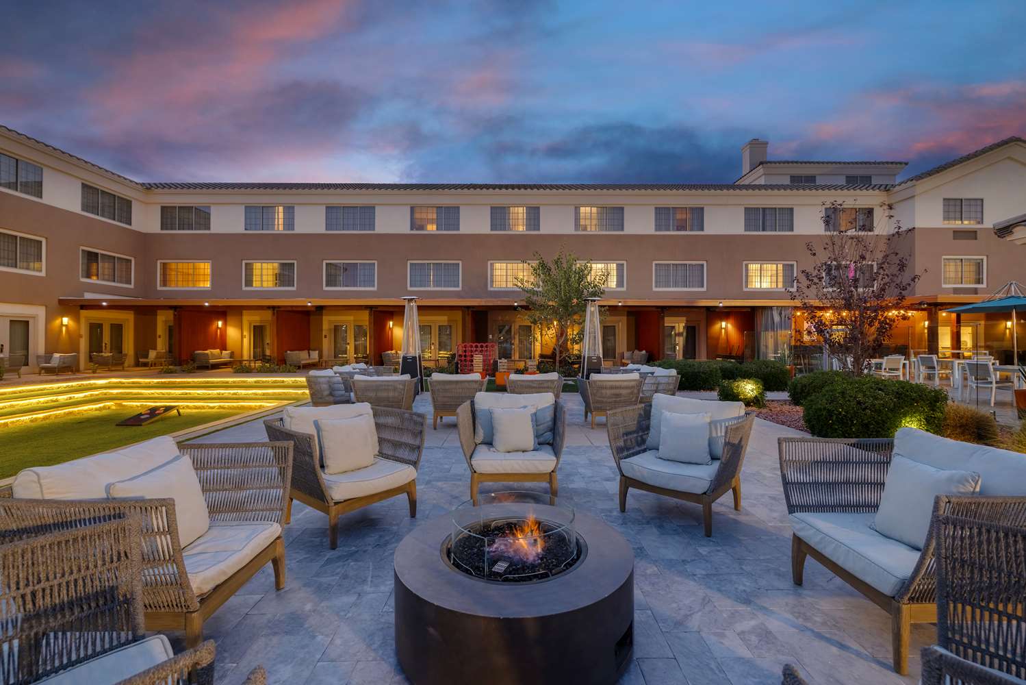 Aiden by Best Western Scottsdale North 2/12