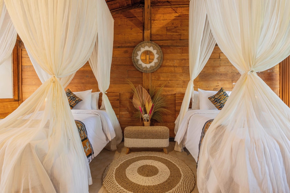 DELUXE, TWIN BEDS, GARDEN VIEW, TERRACE