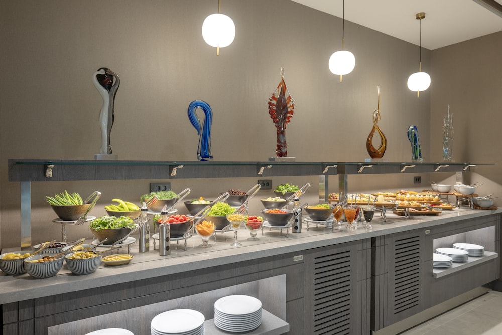 Ramada Plaza by Wyndham Batumi 24/50