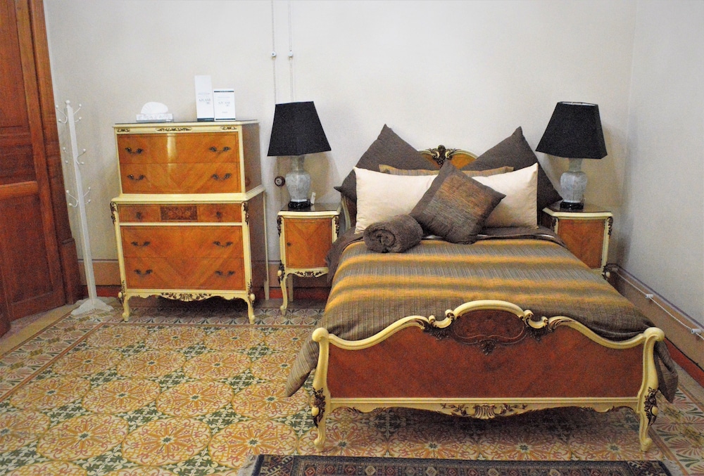 SMALL LUXURY HOTEL AZCAMI 24/50