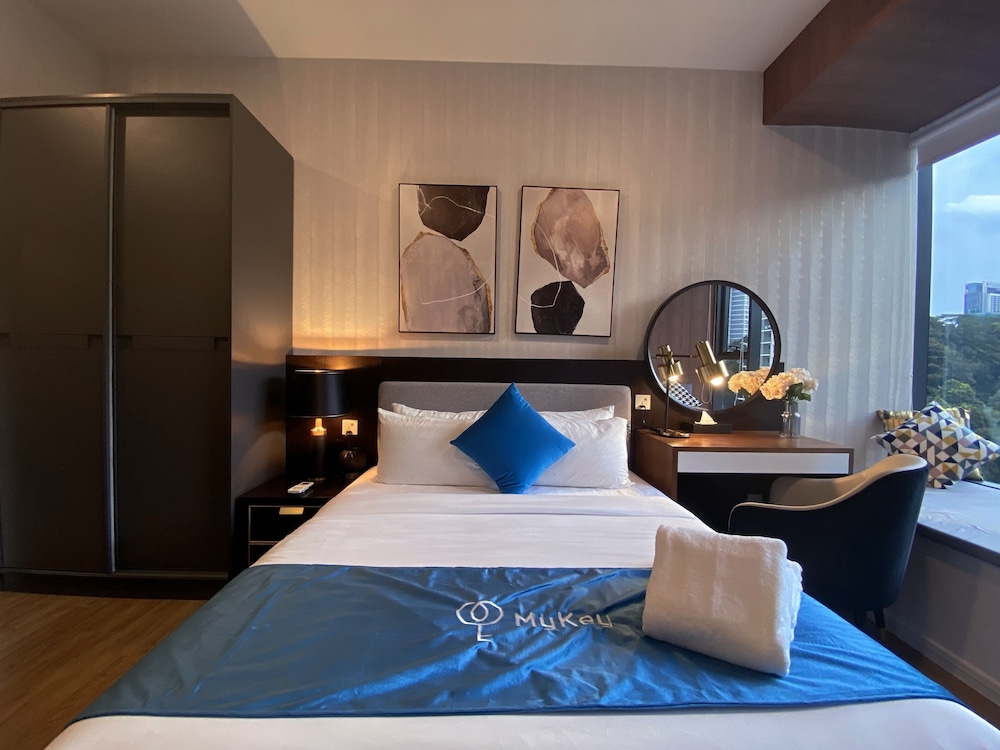 Ceylonz Suites by MyKey Global 24/56