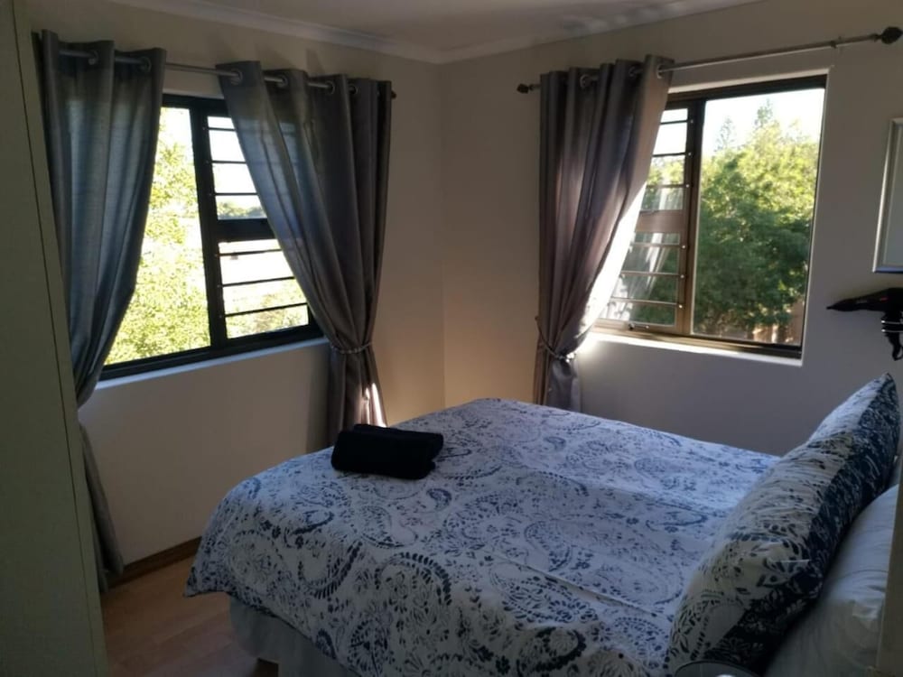 Serengeti Self Catering Units 11/34