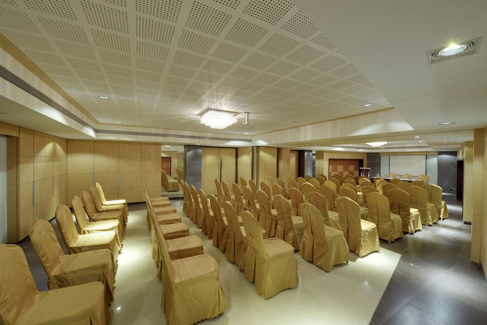 Meritas Picaddle Resort - Lonavala 34/45
