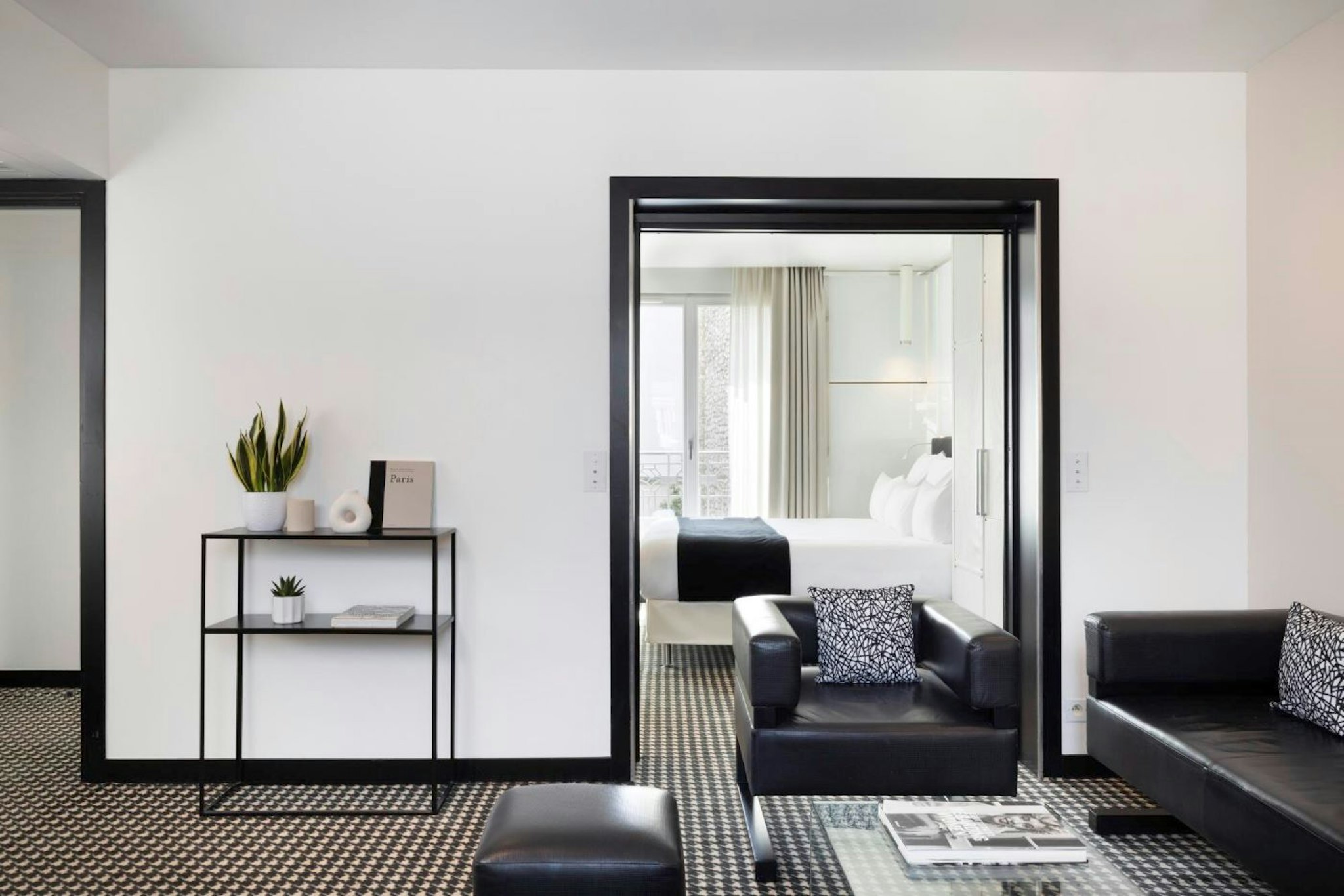 Felicien Hotel Paris 61/72