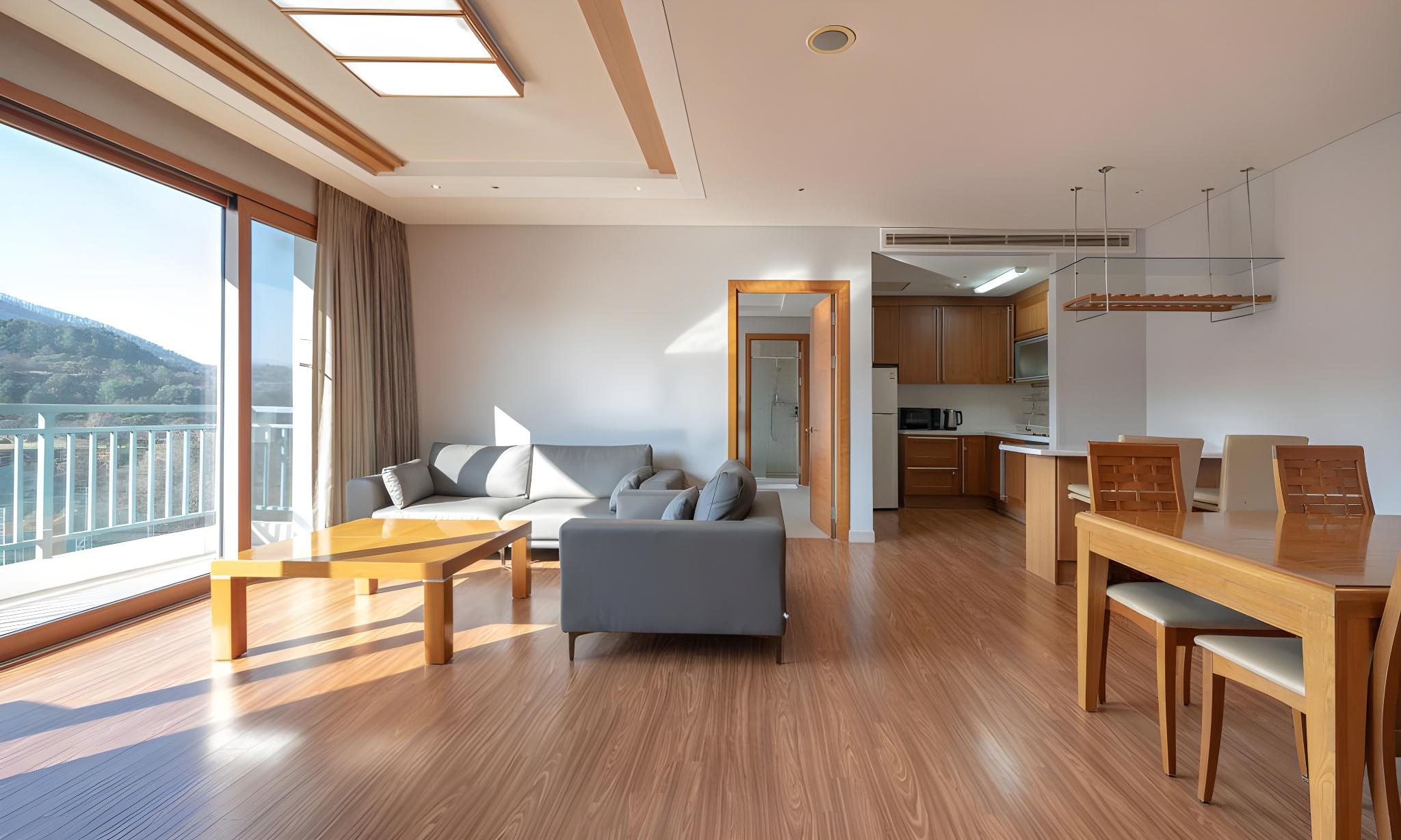 Deluxe, Double and Twin Beds