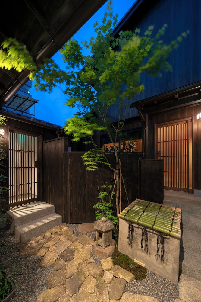 Hinaya Gojo 38/64