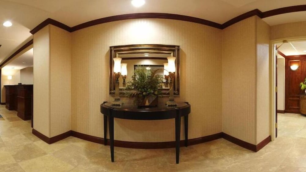 Holiday Inn Express Hotel Suites Harriman 35/53