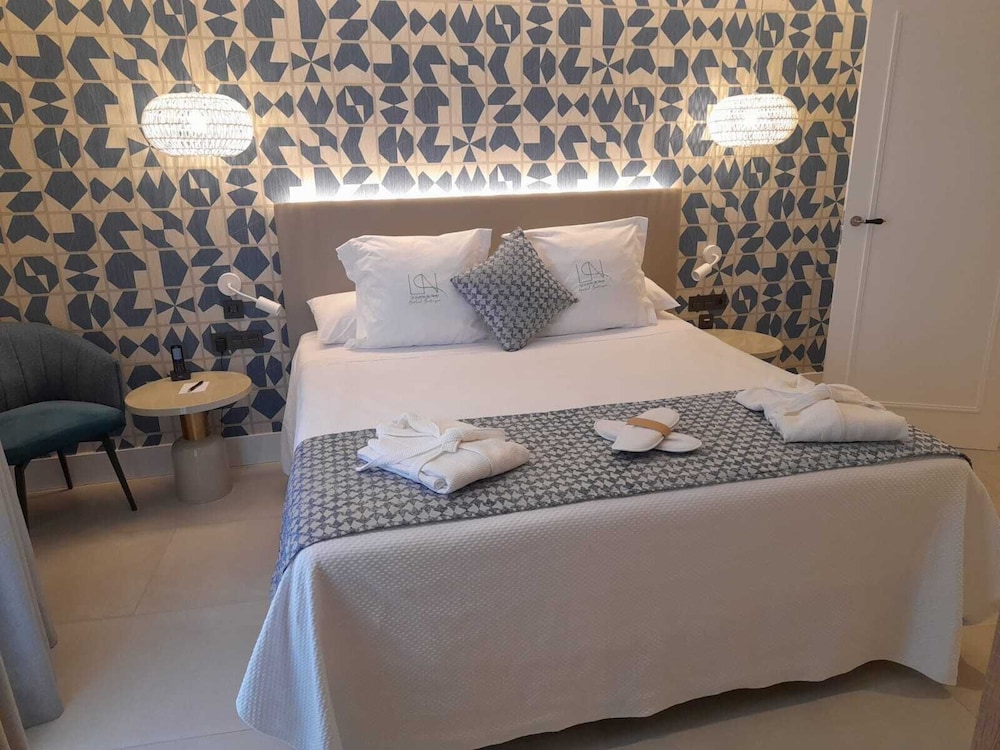 LA PUERTA DE NERJA HOSTAL BOUTIQUE 16/38
