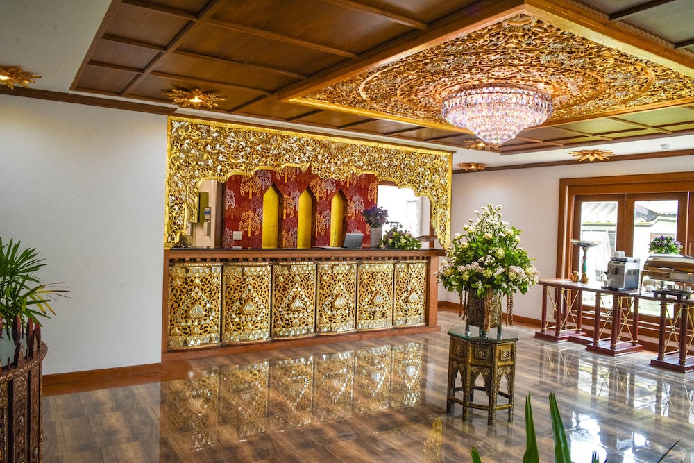 White Boutique Hotel and Spa 12/73