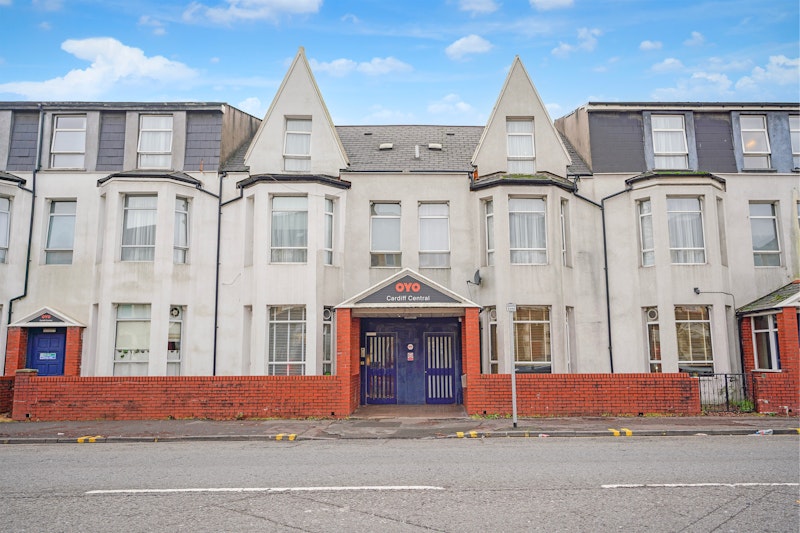 Cardiff Riverside Hotel by Belvilla