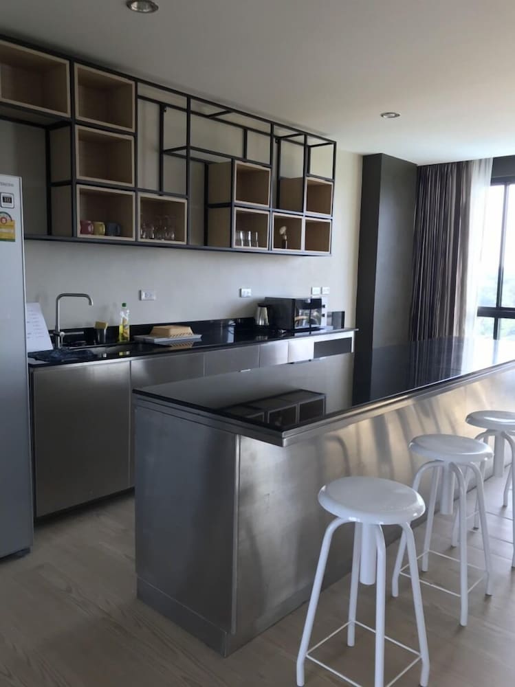 The Residence Thepkanjana 40/53