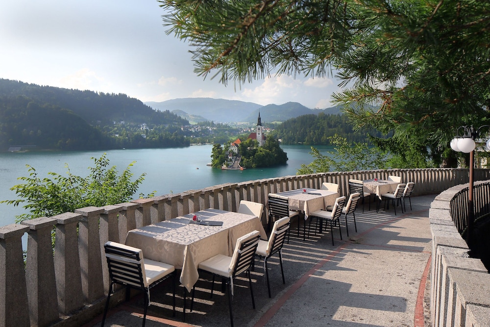 Vila Bled 18/34