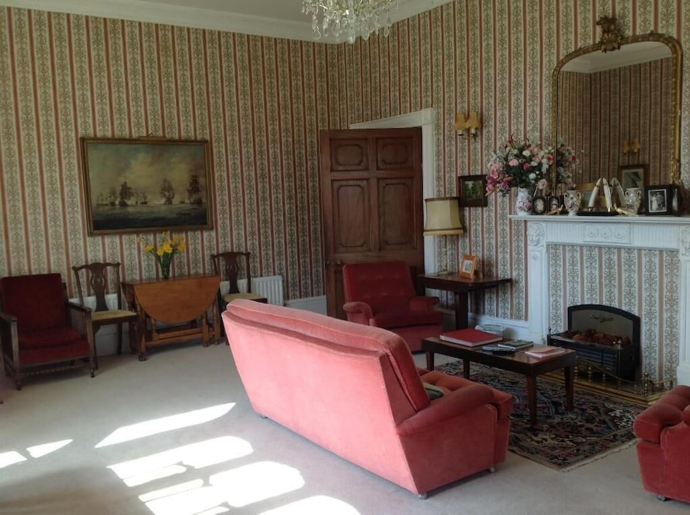 Greenham Hall B&B 22/25