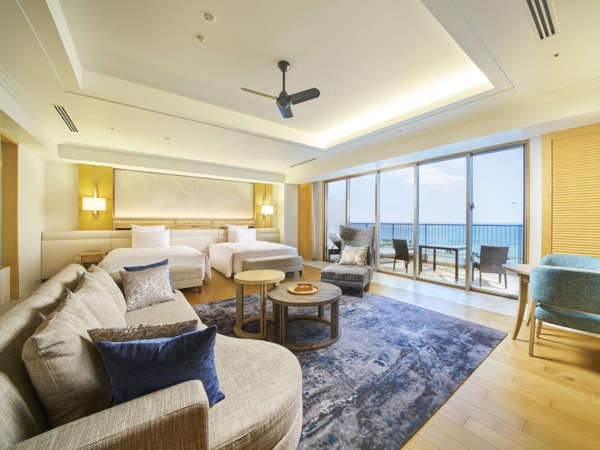 Club, Suite, Lounge Access