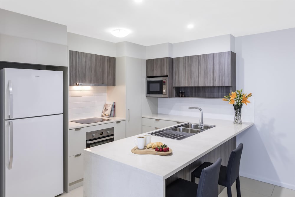 Oaks Brisbane Woolloongabba Suites 60/73