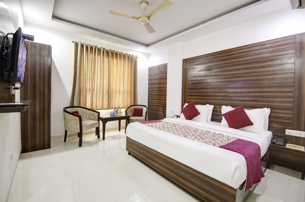 Hotel Chanakya Inn 10/38