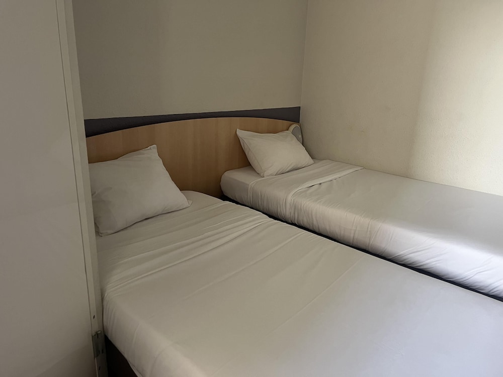 Hotel Premiere Classe Niort Est - Chauray 28/57