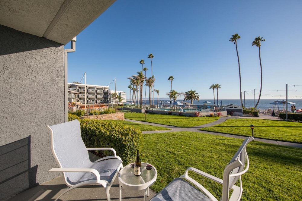 SeaCrest Oceanfront Hotel 40/70