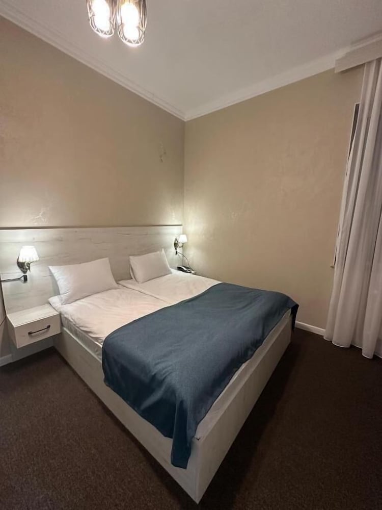 Central Baku Hotel 17/50
