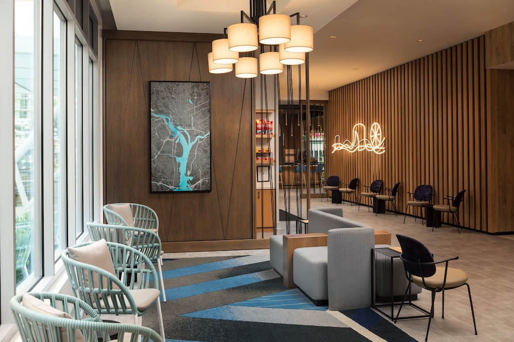 Hyatt Place National Harbor 35/61
